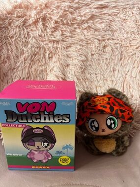 Von Dutch Plush Figure with Pink Box and Orange Leopard Hat